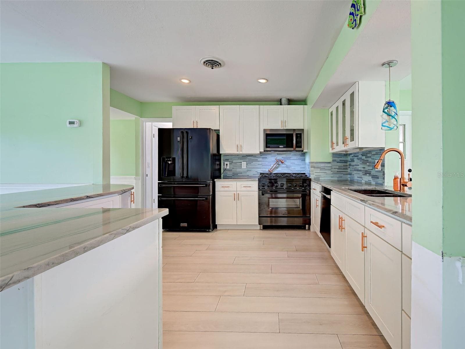 Single Family Residence at 612 GLEN OAK RD, VENICE, photo 12 of 61