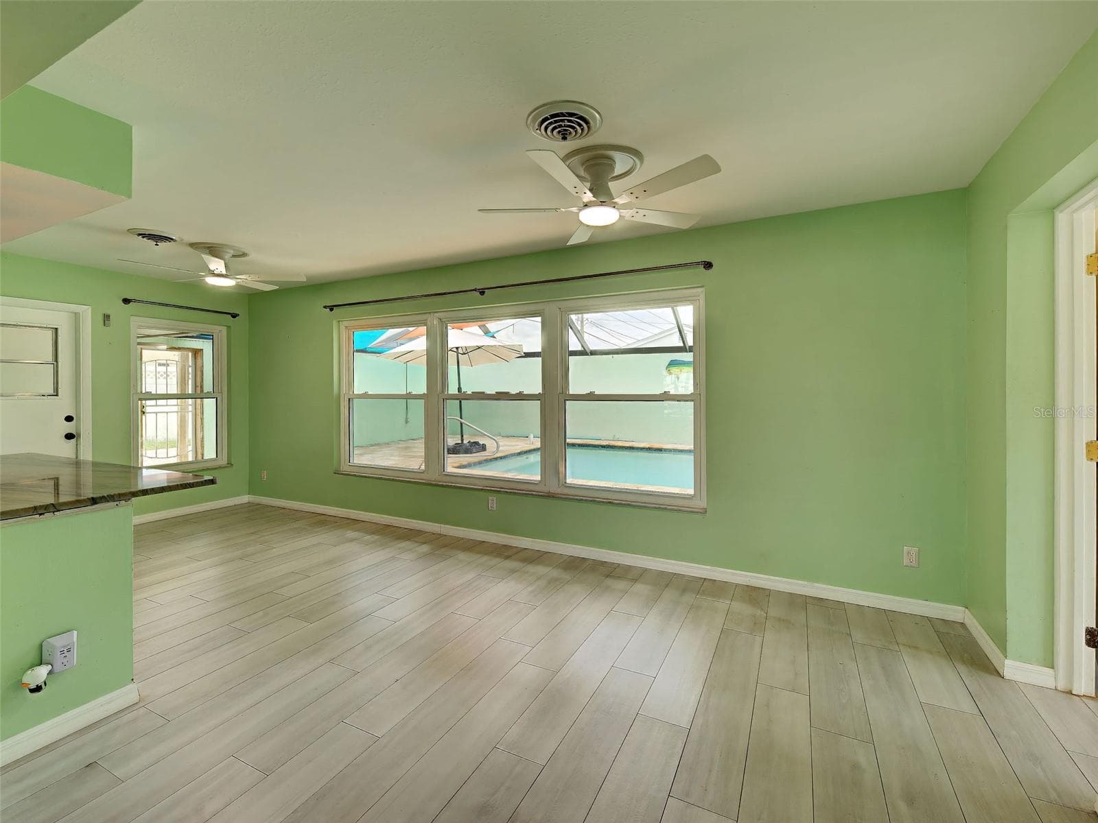 Single Family Residence at 612 GLEN OAK RD, VENICE, photo 19 of 61