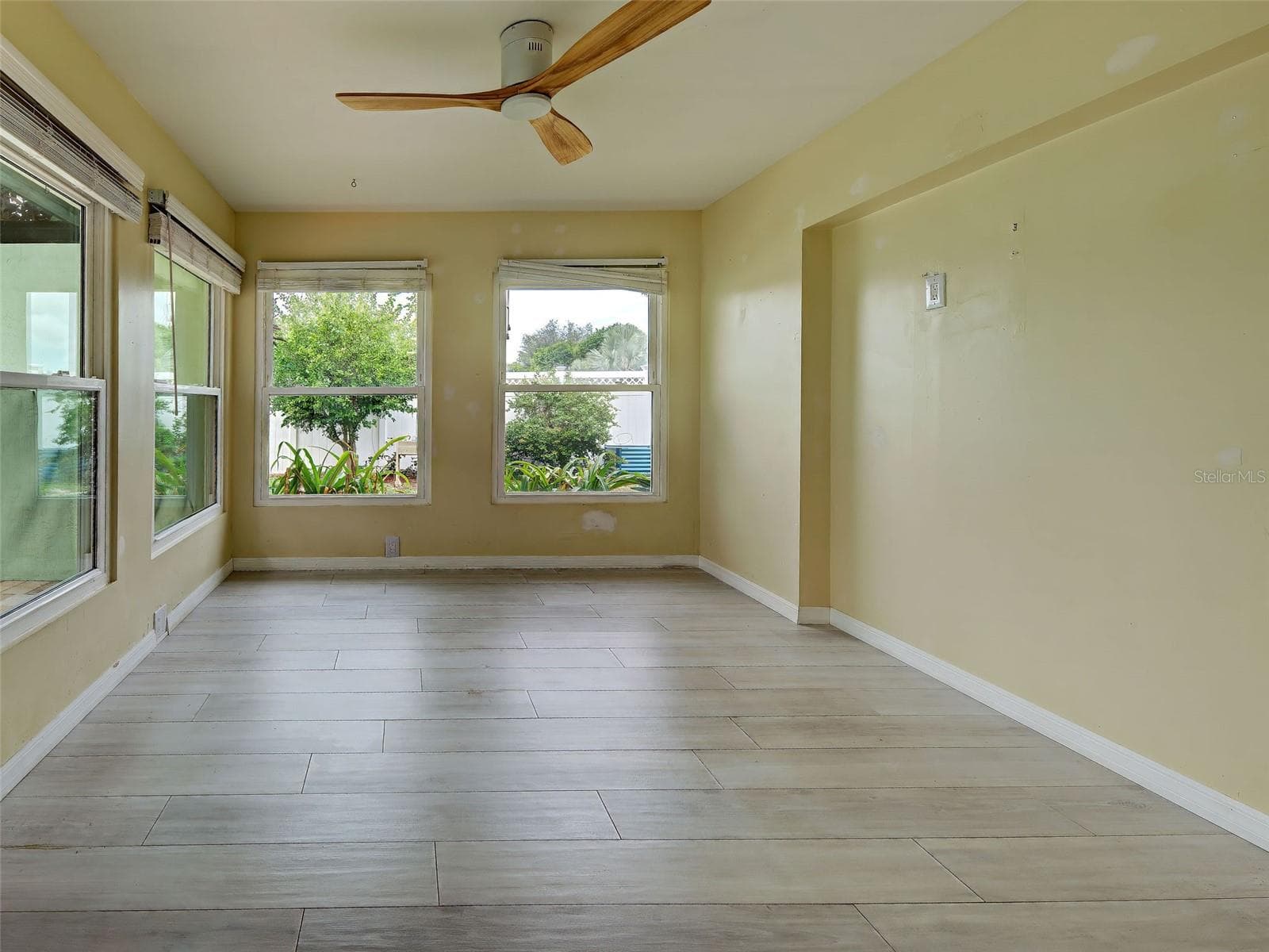 Single Family Residence at 612 GLEN OAK RD, VENICE, photo 34 of 61