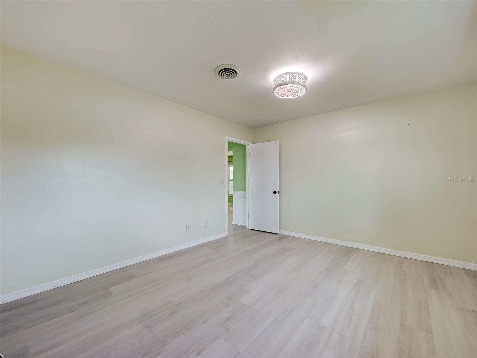 Single Family Residence at 612 GLEN OAK RD, VENICE, photo 40 of 61