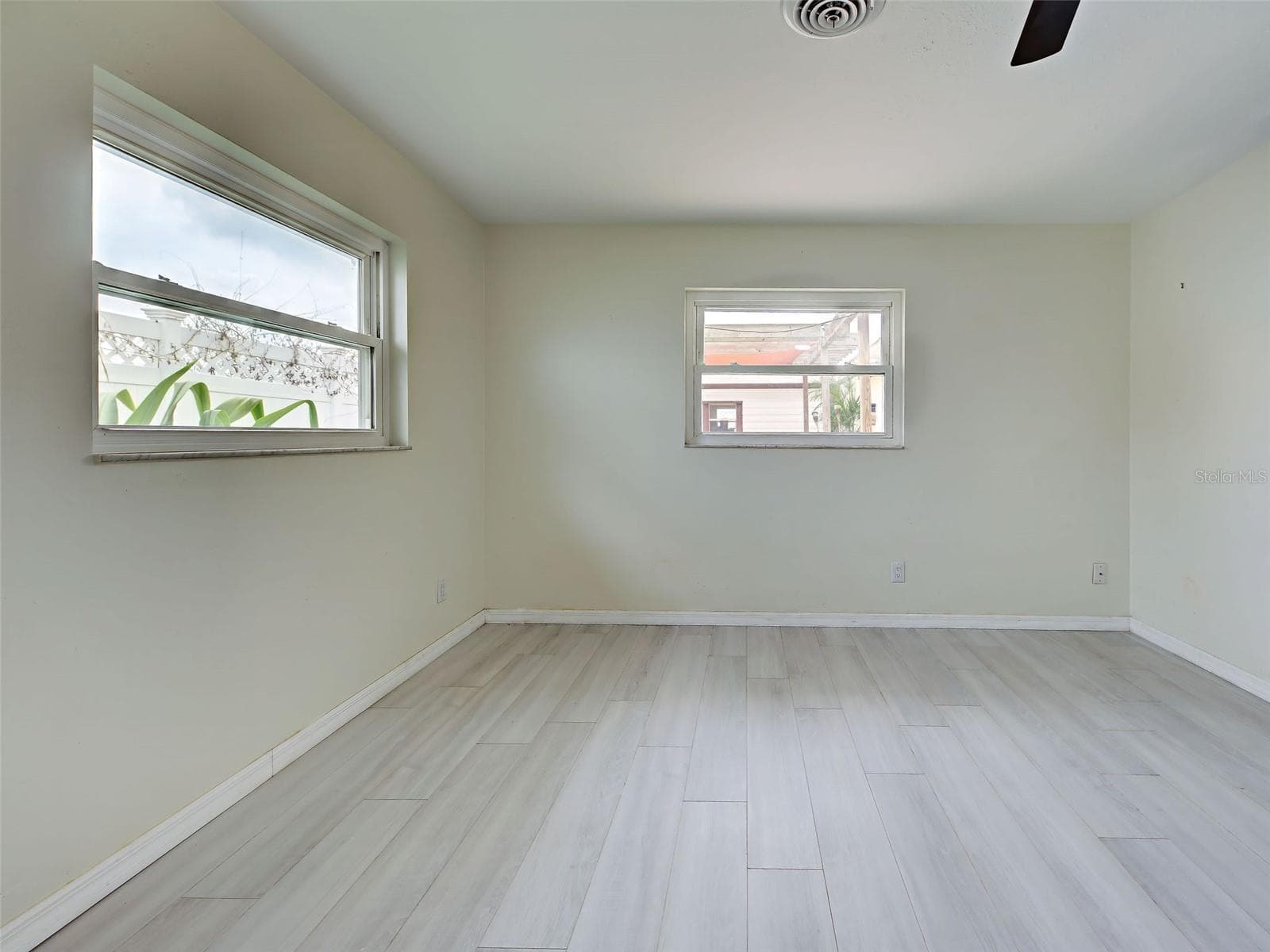 2nd bedroom - 612 GLEN OAK RD, VENICE