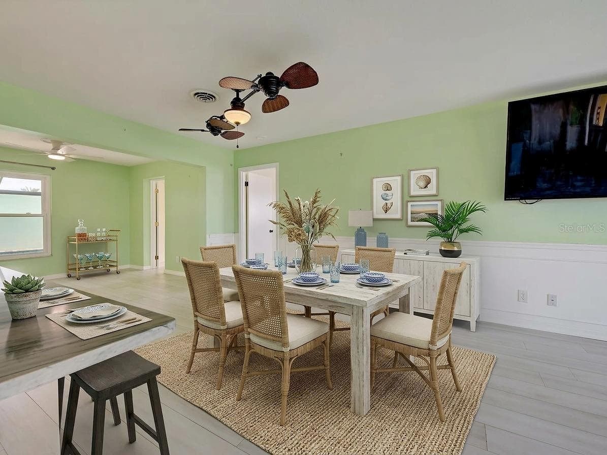 Single Family Residence at 612 GLEN OAK RD, VENICE, photo 22 of 61