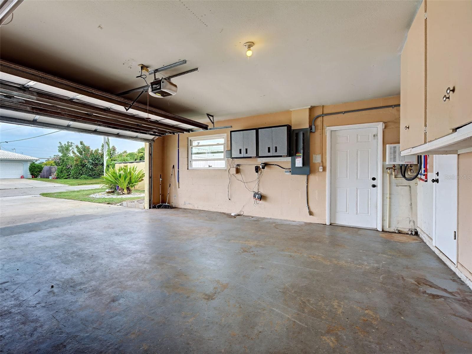 Single Family Residence at 612 GLEN OAK RD, VENICE, photo 51 of 61