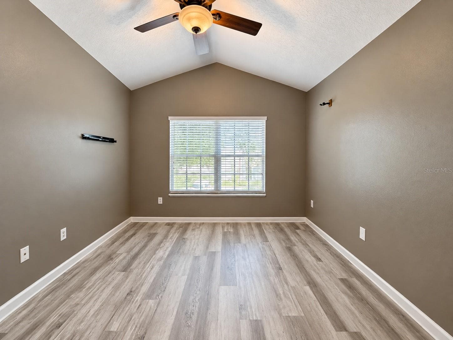 Townhouse at 5032 POND RIDGE DR, RIVERVIEW, photo 13 of 17
