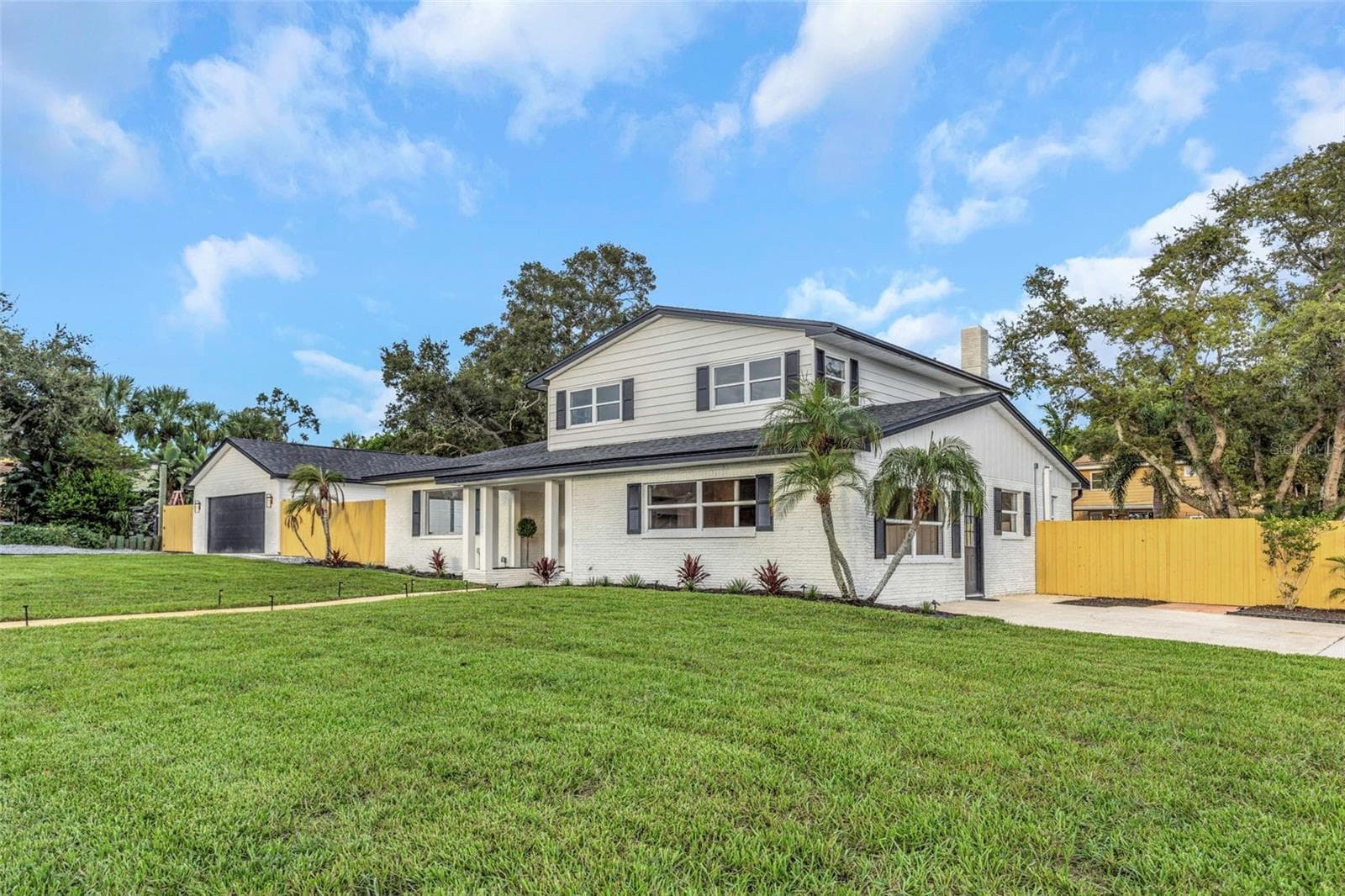 Front Exterior - 8209 134TH ST, SEMINOLE