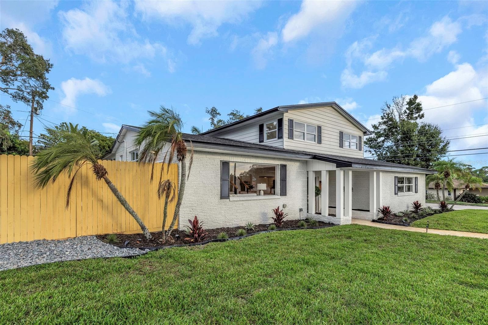 Front Exterior - 8209 134TH ST, SEMINOLE