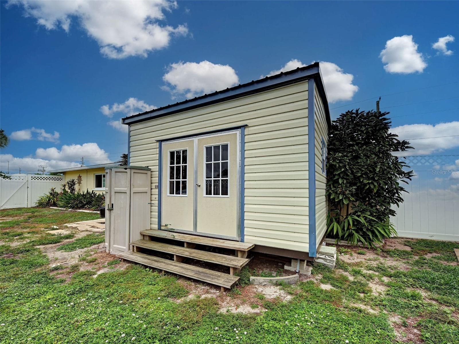 Single Family Residence at 612 GLEN OAK RD, VENICE, photo 53 of 61
