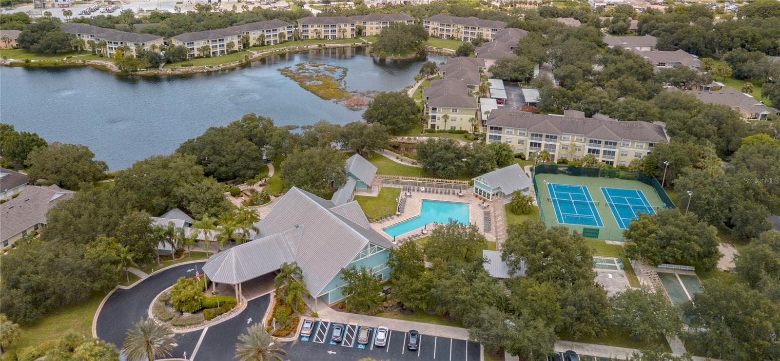 Condominium at 19325 WATER OAK DR #204, PORT CHARLOTTE, photo 72 of 74