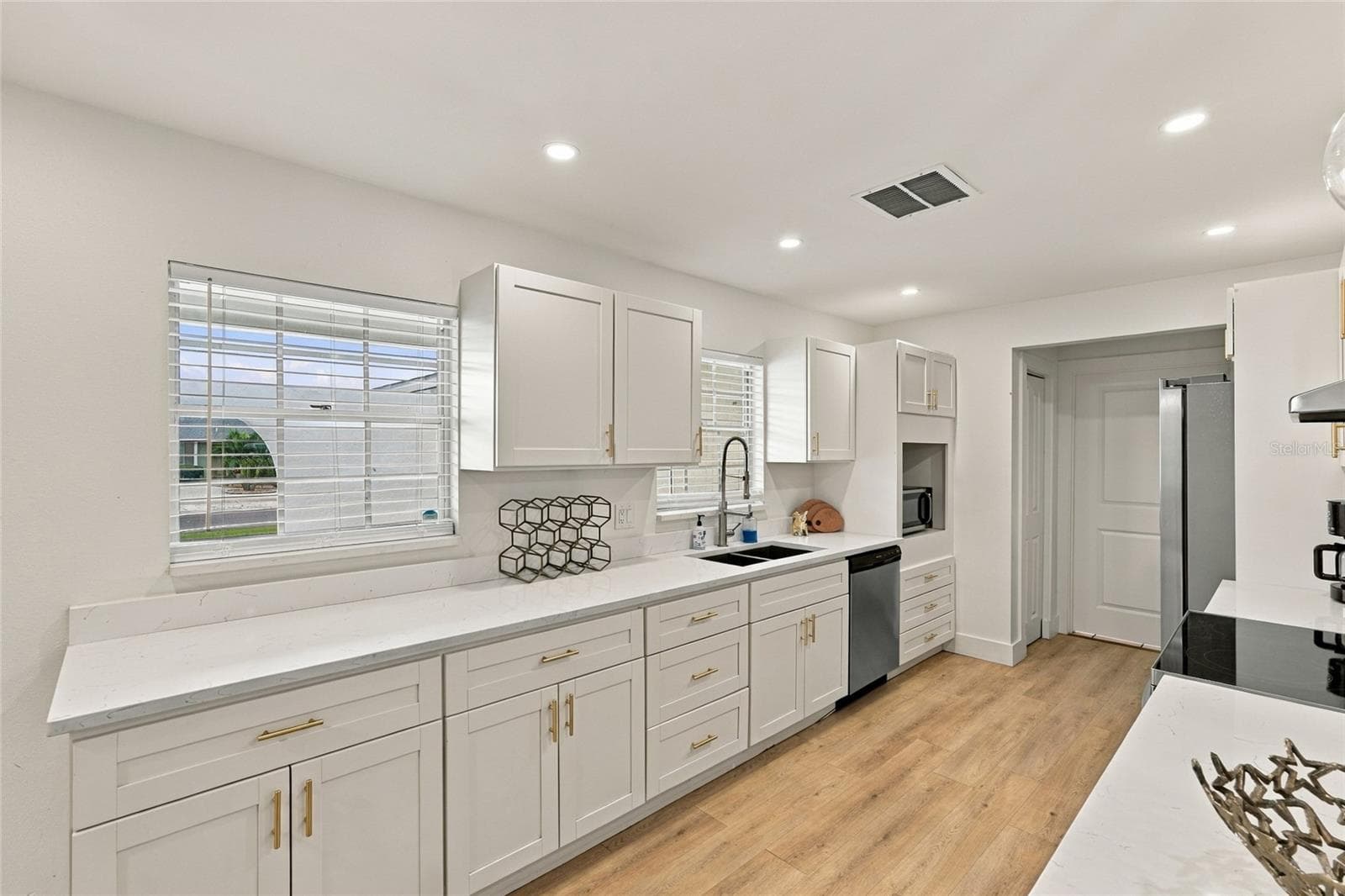 Single Family Residence at 2710 21ST AVE W, BRADENTON, photo 6 of 55