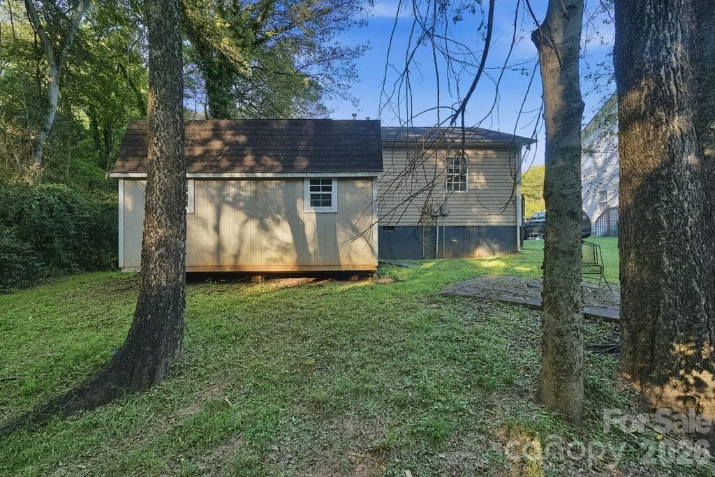 Single Family Residence at 820 Blackwelder Drive, Davidson, photo 4 of 4