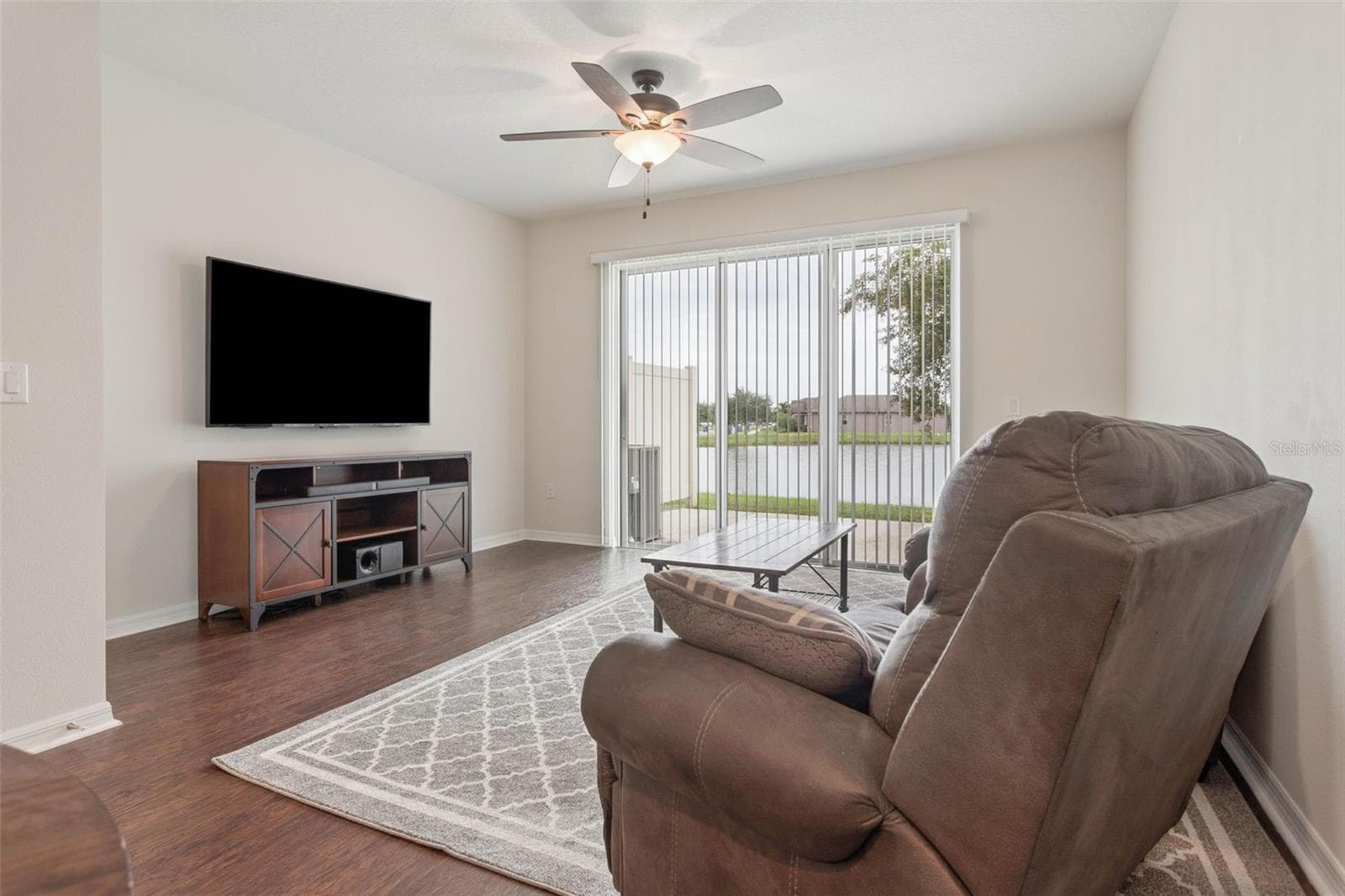 Townhouse at 9146 HILLCROFT DR, RIVERVIEW, photo 8 of 37