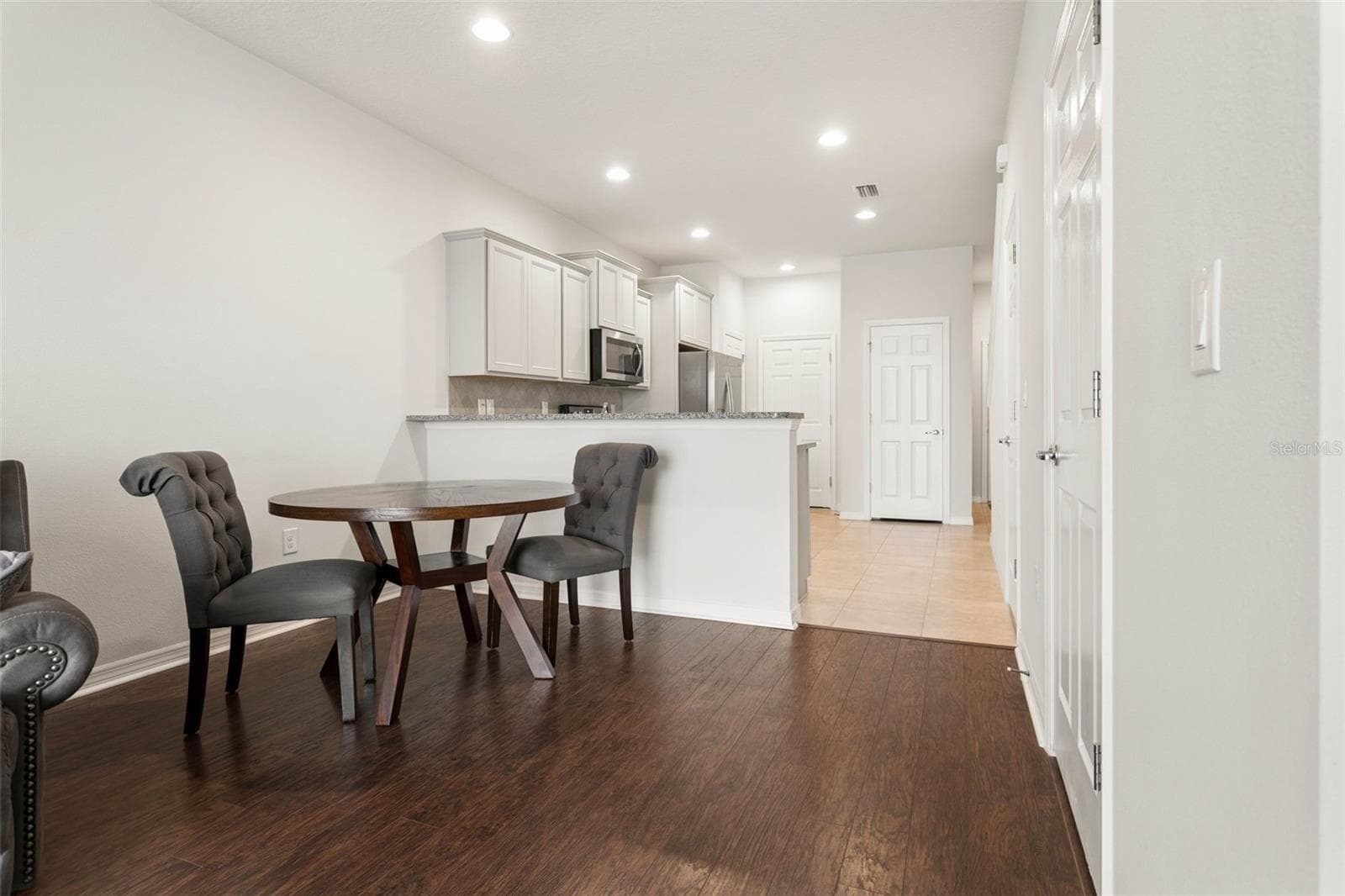 Townhouse at 9146 HILLCROFT DR, RIVERVIEW, photo 11 of 37