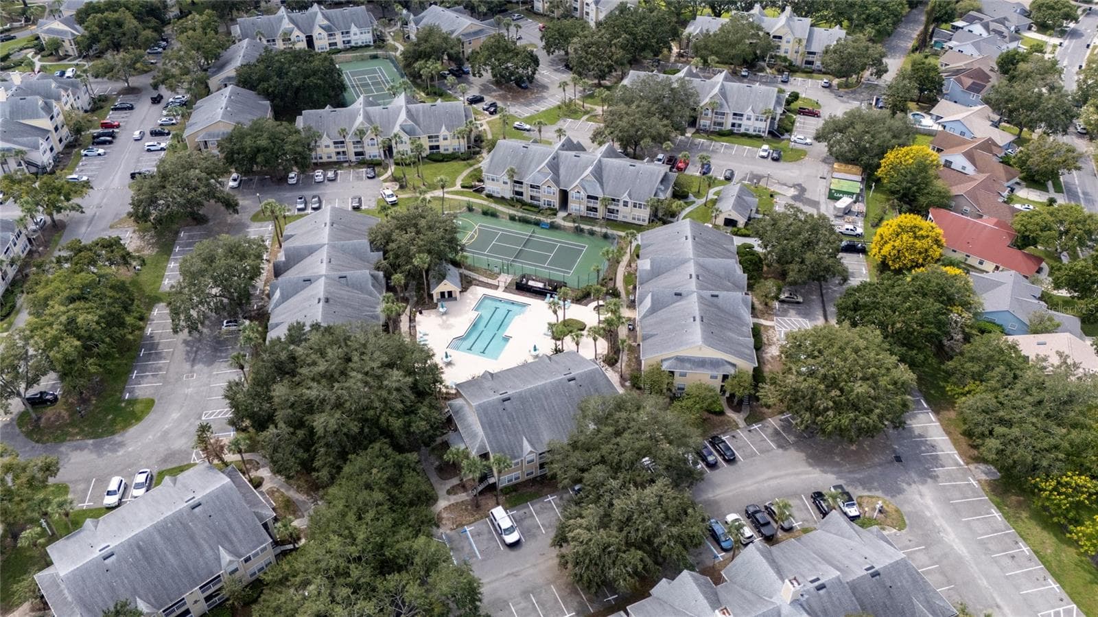 Condominium at 1073 S HIAWASSEE RD #1011, ORLANDO, photo 8 of 29