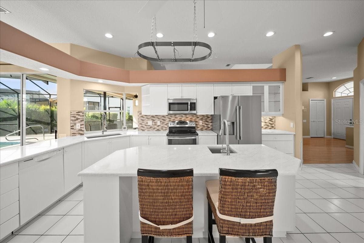 Single Family Residence at 4321 PRESIDENTIAL AVENUE CIR E, BRADENTON, photo 10 of 52