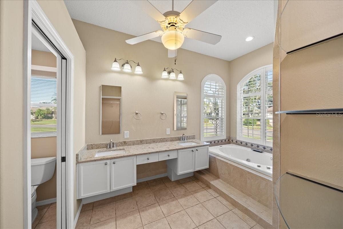 Single Family Residence at 4321 PRESIDENTIAL AVENUE CIR E, BRADENTON, photo 20 of 52