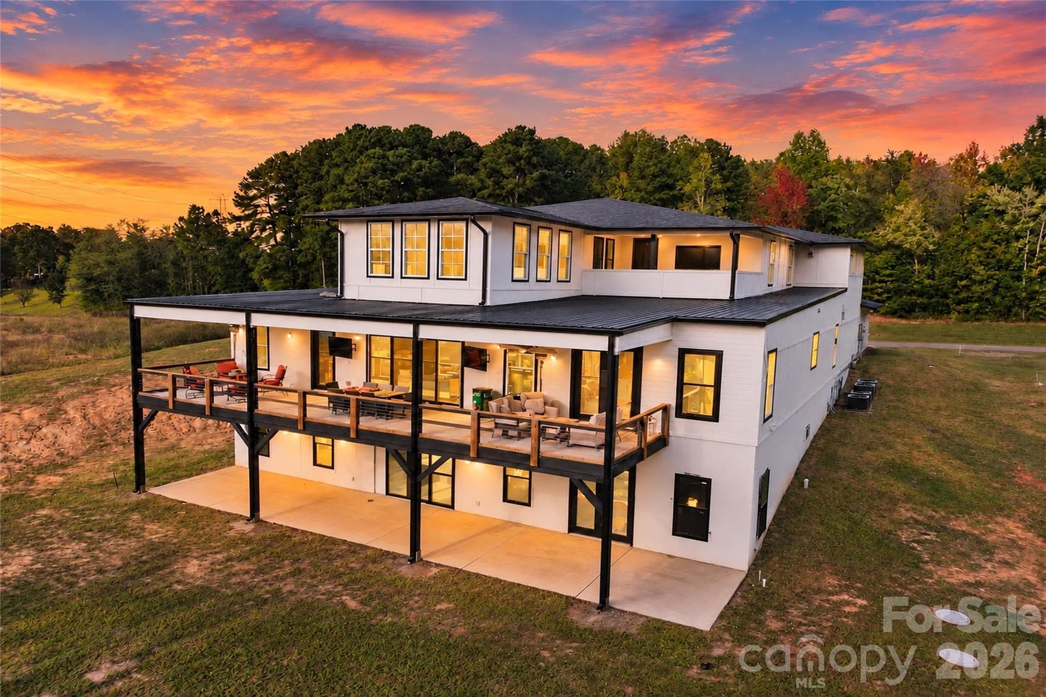 4987 Wildlife Lane