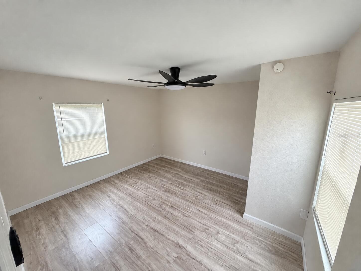 Duplex at 617 PLATEAU AVE, LAKELAND, photo 16 of 24