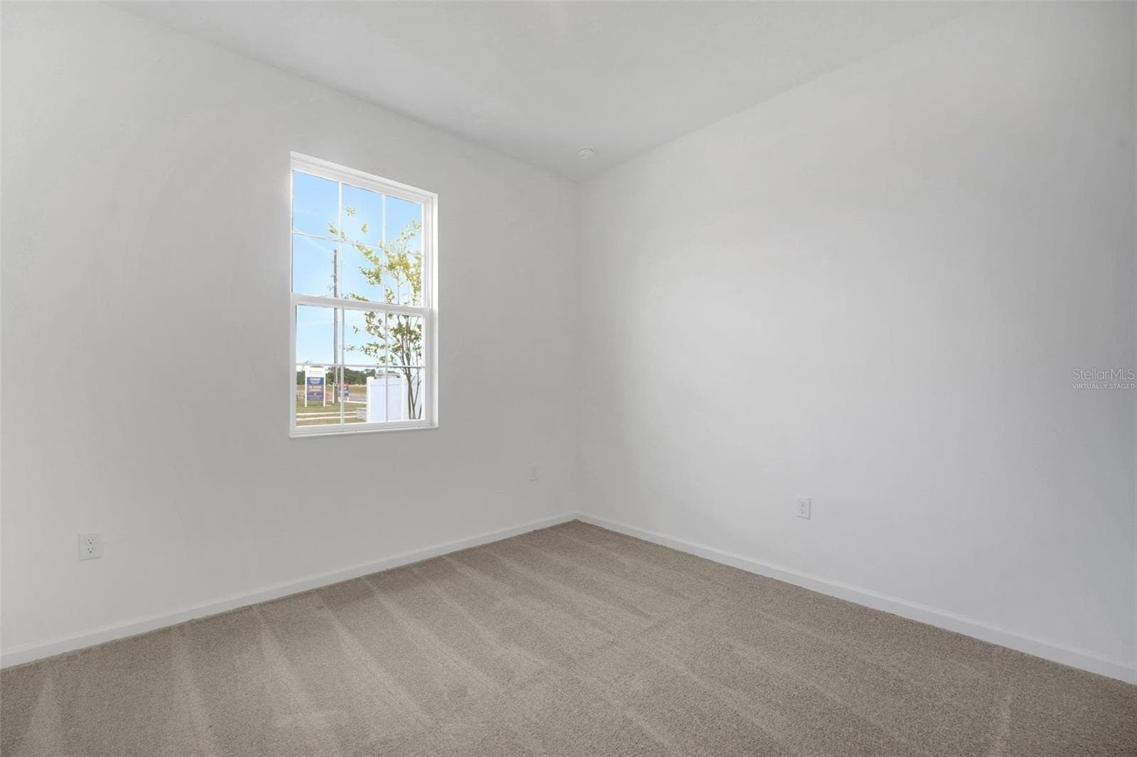 Virtually staged photo: This image has been virtually staged to demonstrate the property's potential. - 1044 LUKE AVE, WINTER HAVEN