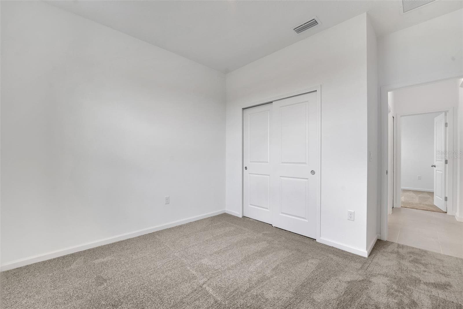 Virtually staged photo: This image has been virtually staged to demonstrate the property's potential. - 1044 LUKE AVE, WINTER HAVEN