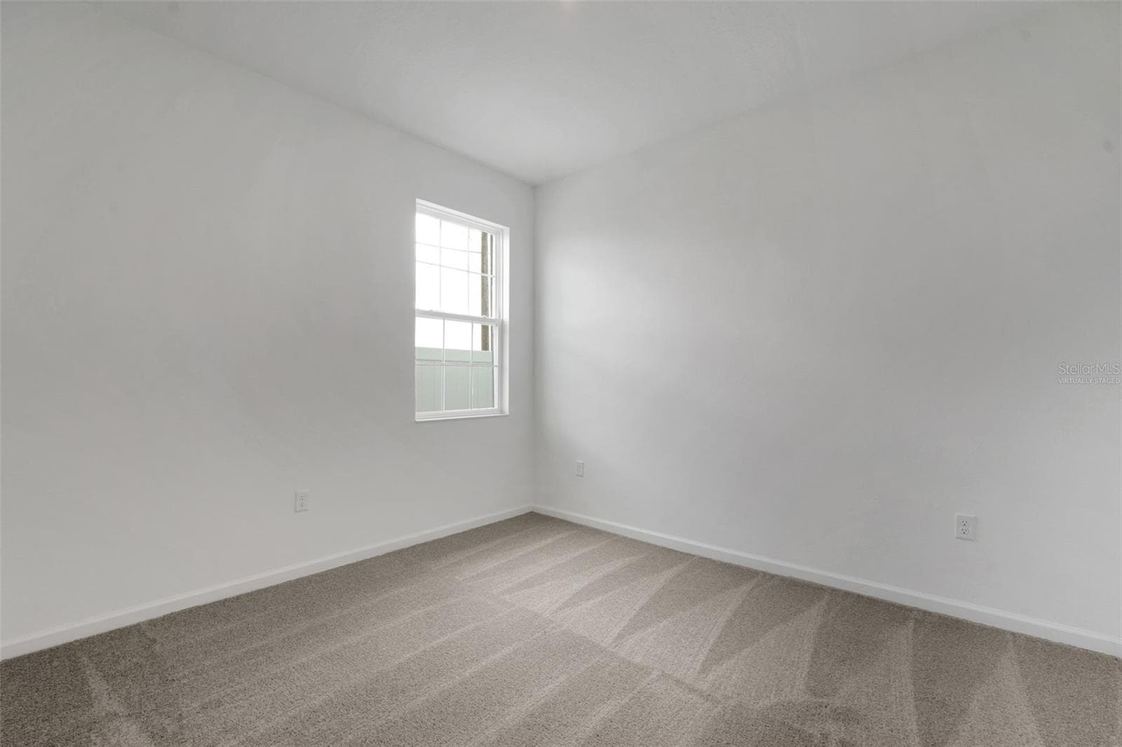 Virtually staged photo: This image has been virtually staged to demonstrate the property's potential. - 1044 LUKE AVE, WINTER HAVEN