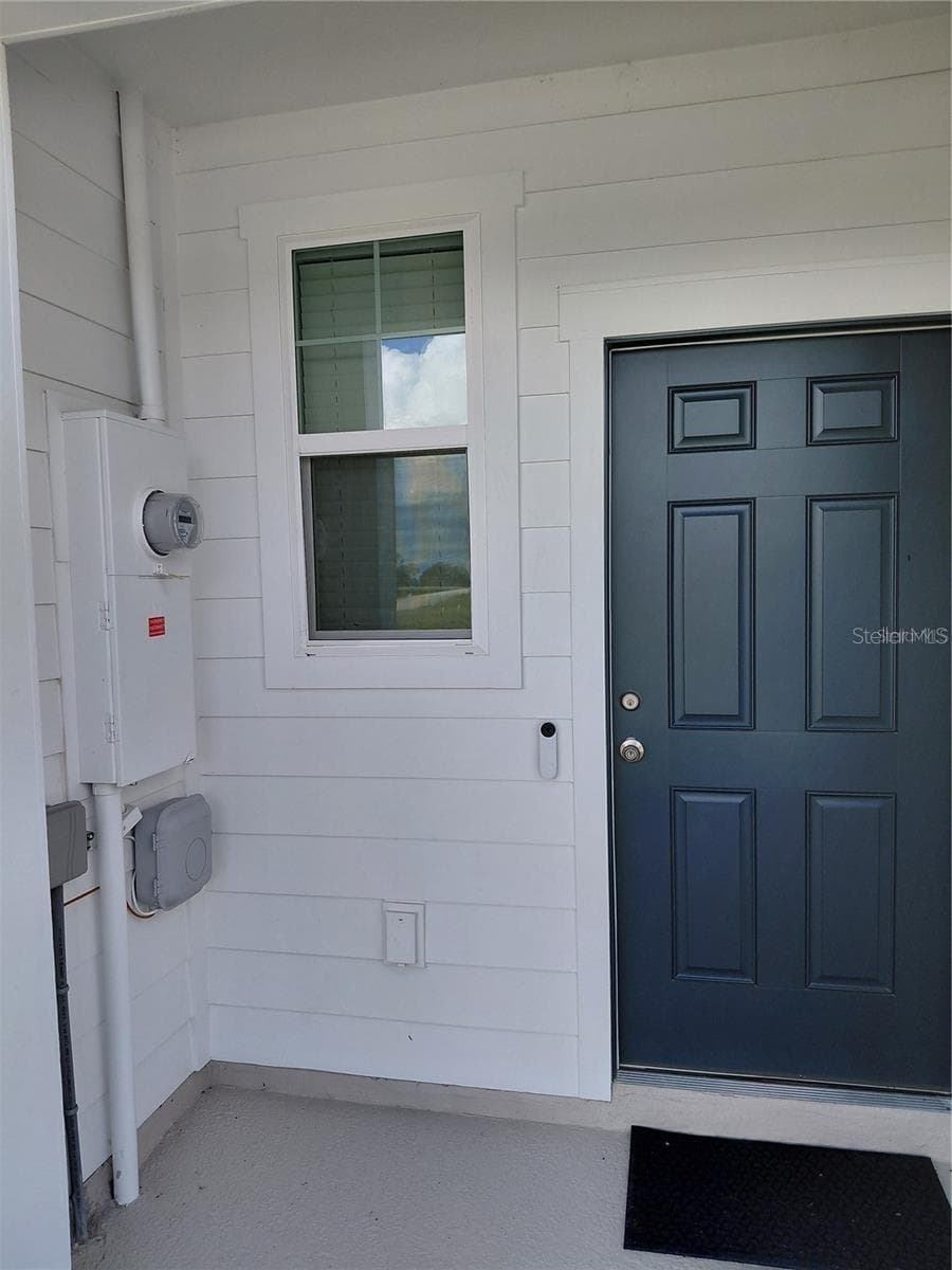 Front door entrance - 14947 PISA PKWY, DADE CITY