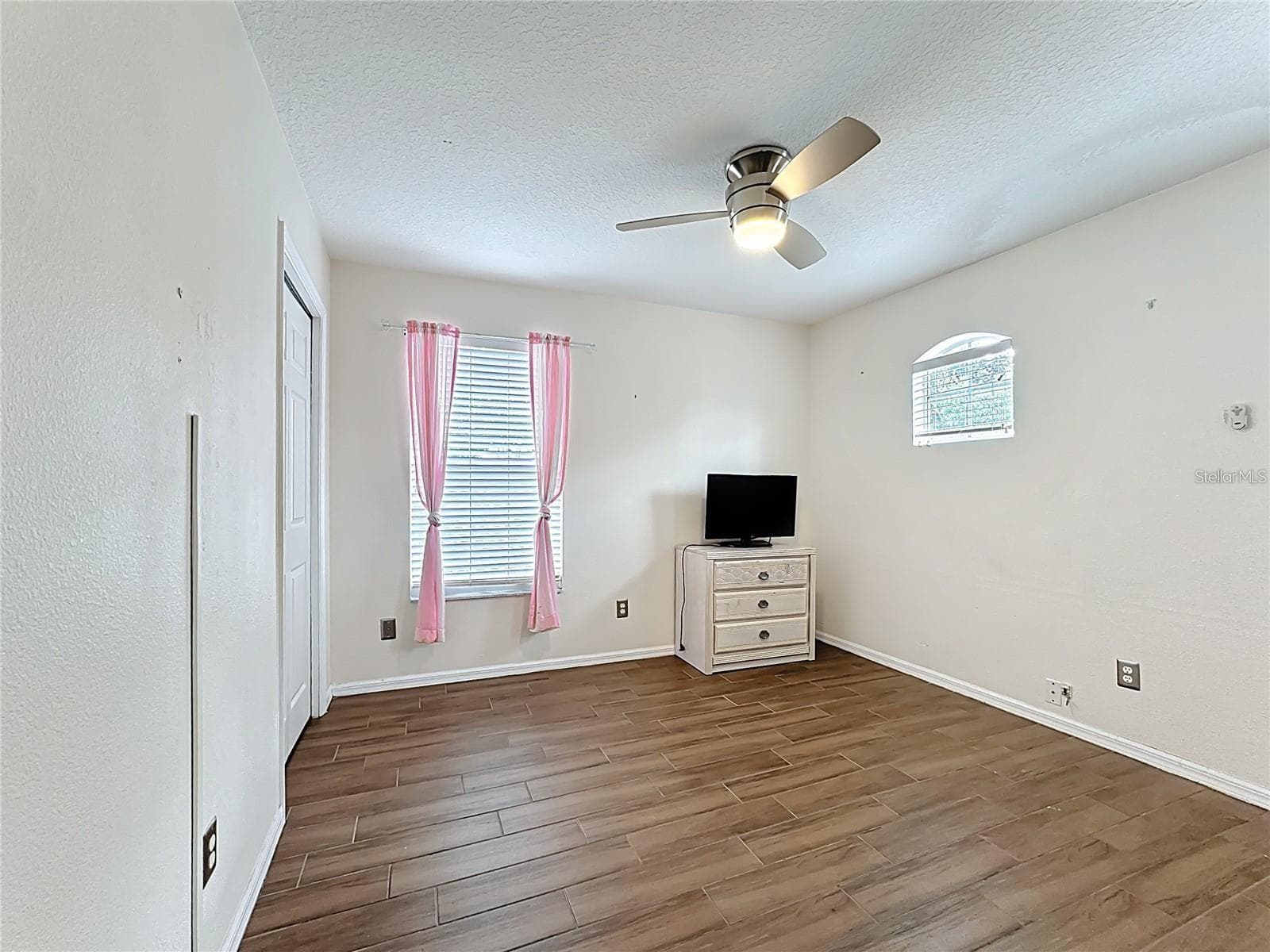 Single Family Residence at 302 JULLIARD BLVD, DAVENPORT, photo 19 of 33