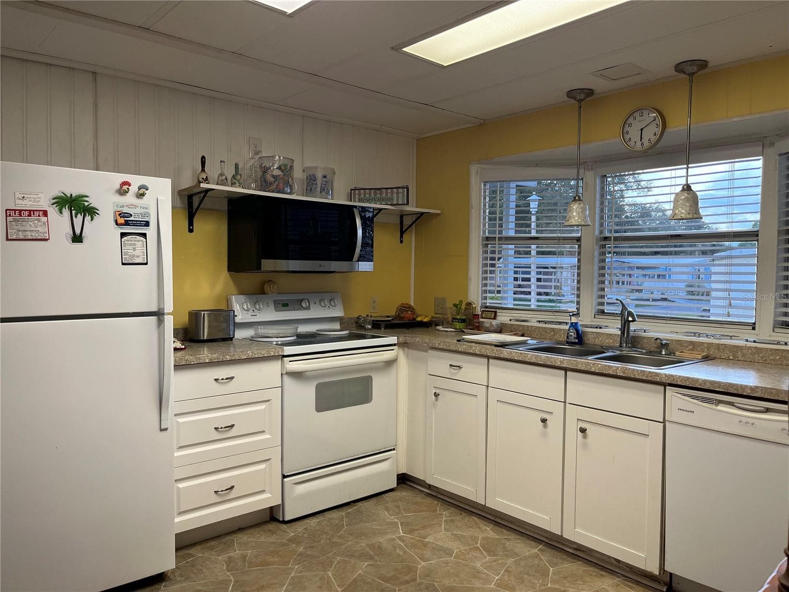 Manufactured Home at 804 CERVINA DR N, VENICE, photo 20 of 30
