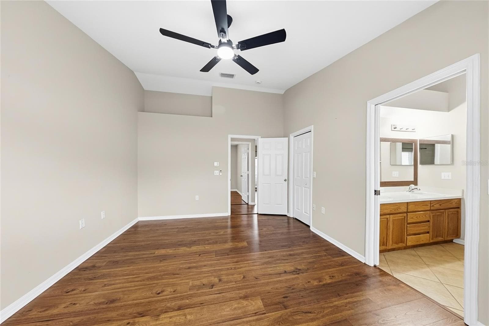 Single Family Residence at 12807 RAYSBROOK DR, RIVERVIEW, photo 9 of 20