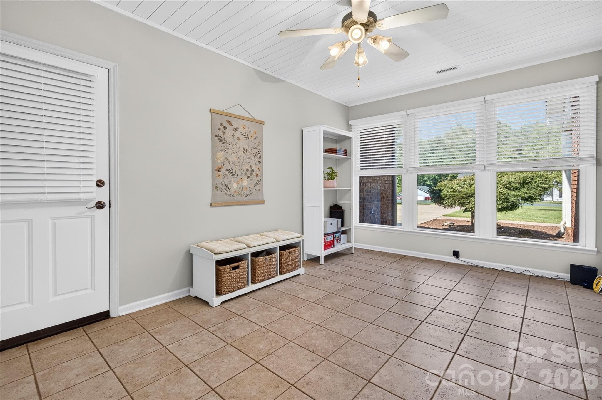 Sunroom just off the kitchen - 171 Pleasant Drive, Statesville