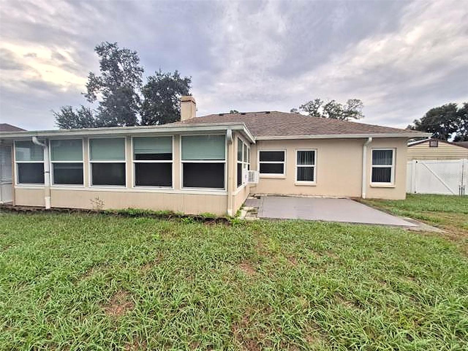 Single Family Residence at 902 GREENBELT CIR, BRANDON, photo 55 of 68