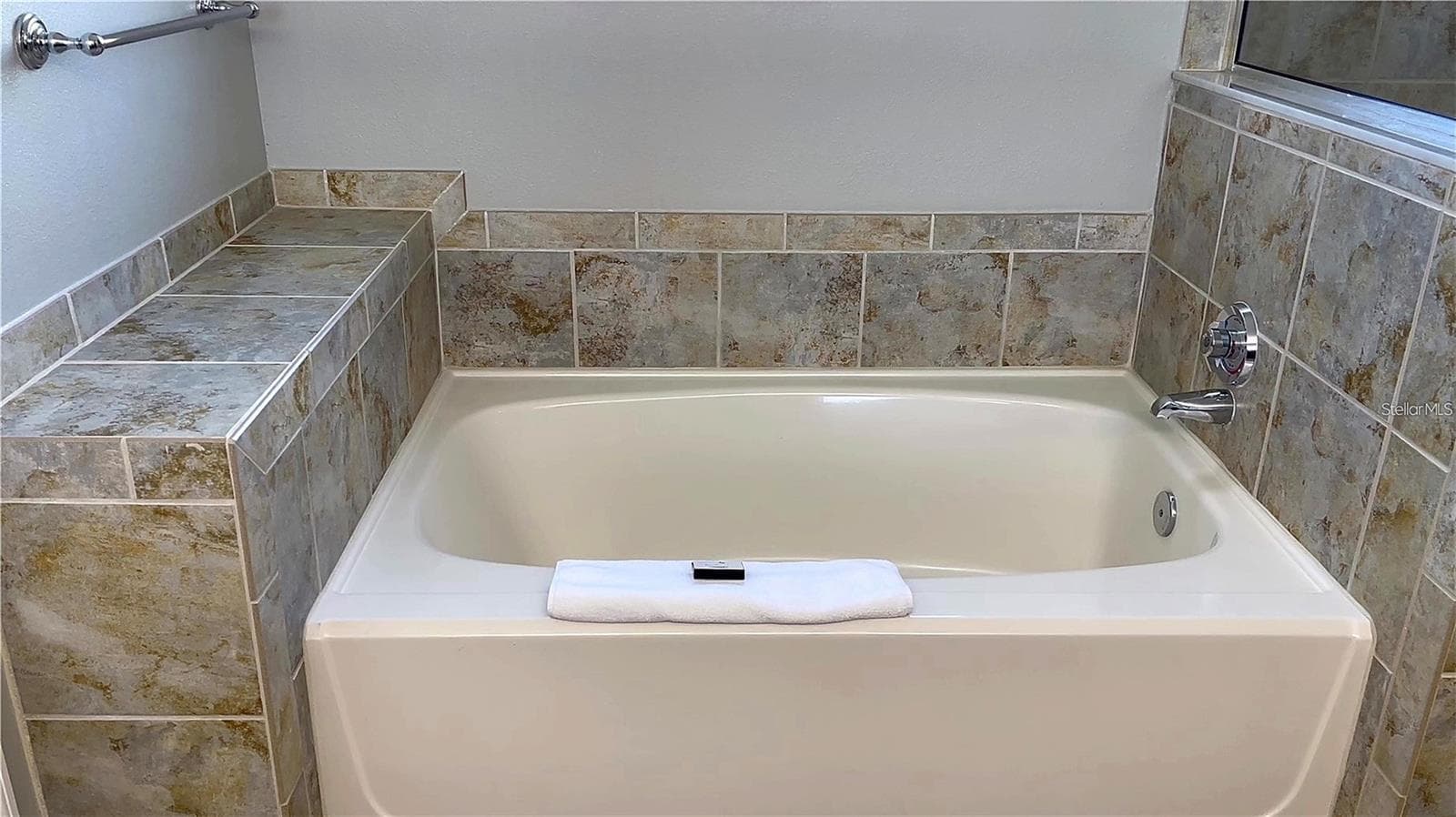 Condo - Hotel at 14501 GROVE RESORT #1723, WINTER GARDEN, photo 16 of 48