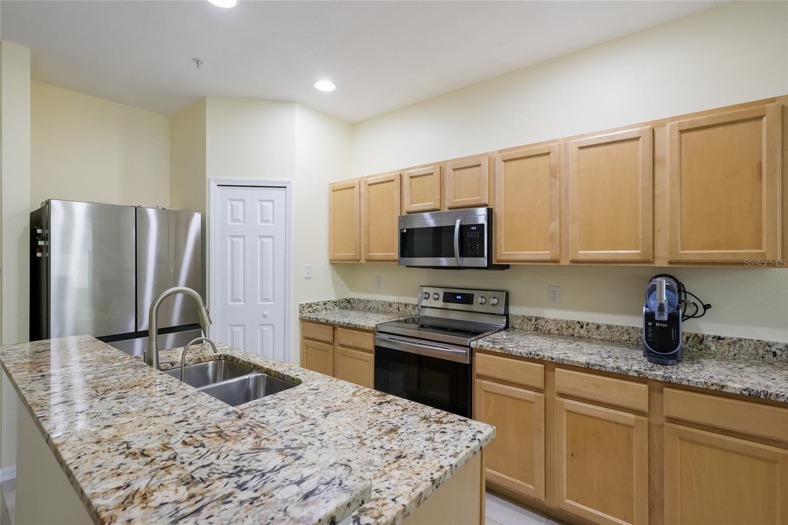 Townhouse at 3793 PARKRIDGE CIR #3-105, SARASOTA, photo 12 of 38