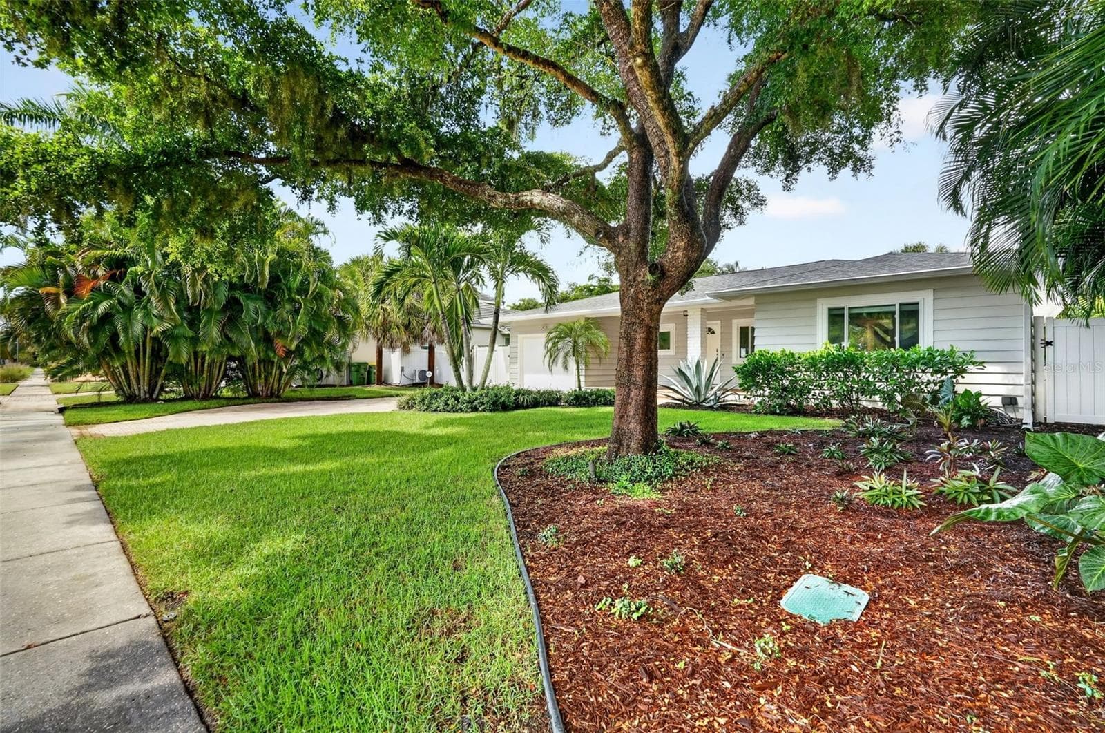 Single Family Residence at 1965 HIBISCUS ST, SARASOTA, photo 5 of 64