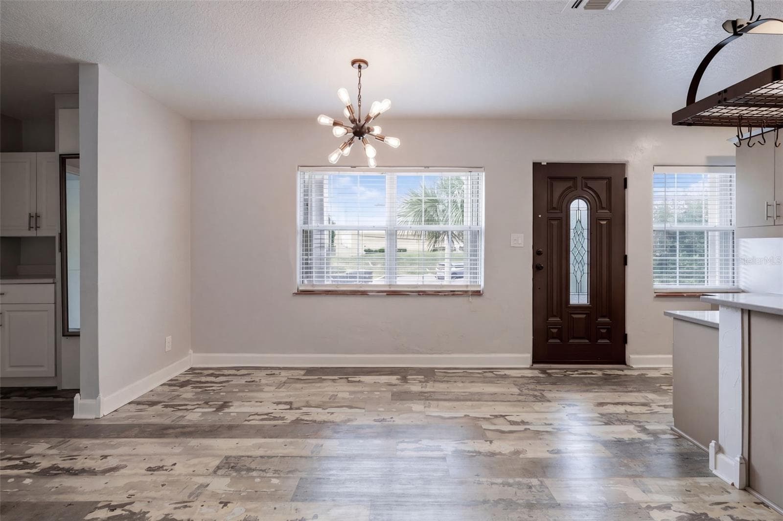 Living Room - 107 NE IVANHOE BLVD, ORLANDO