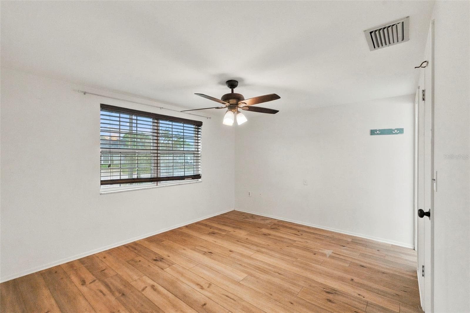 Primary bedroom - 3930 SAIL DR, NEW PORT RICHEY