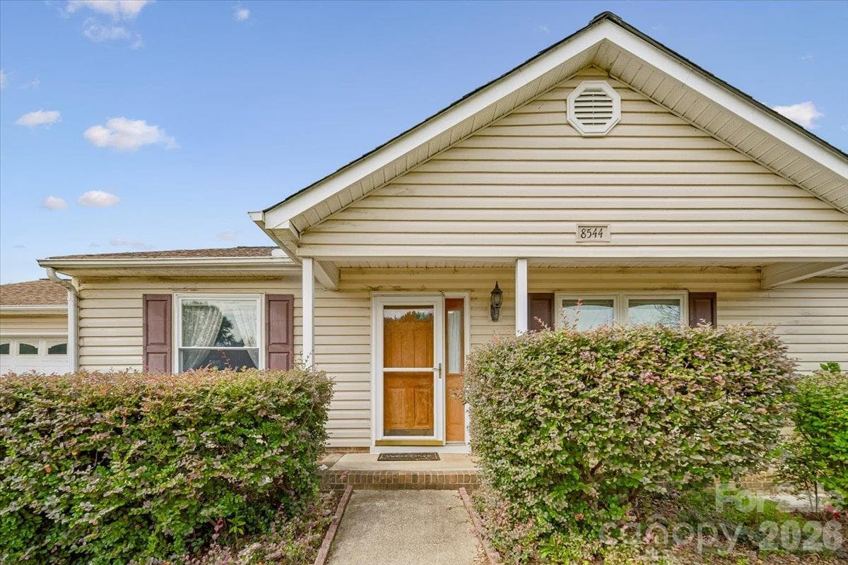 Welcome Home! - 8544 Indian Summer Trail, Harrisburg