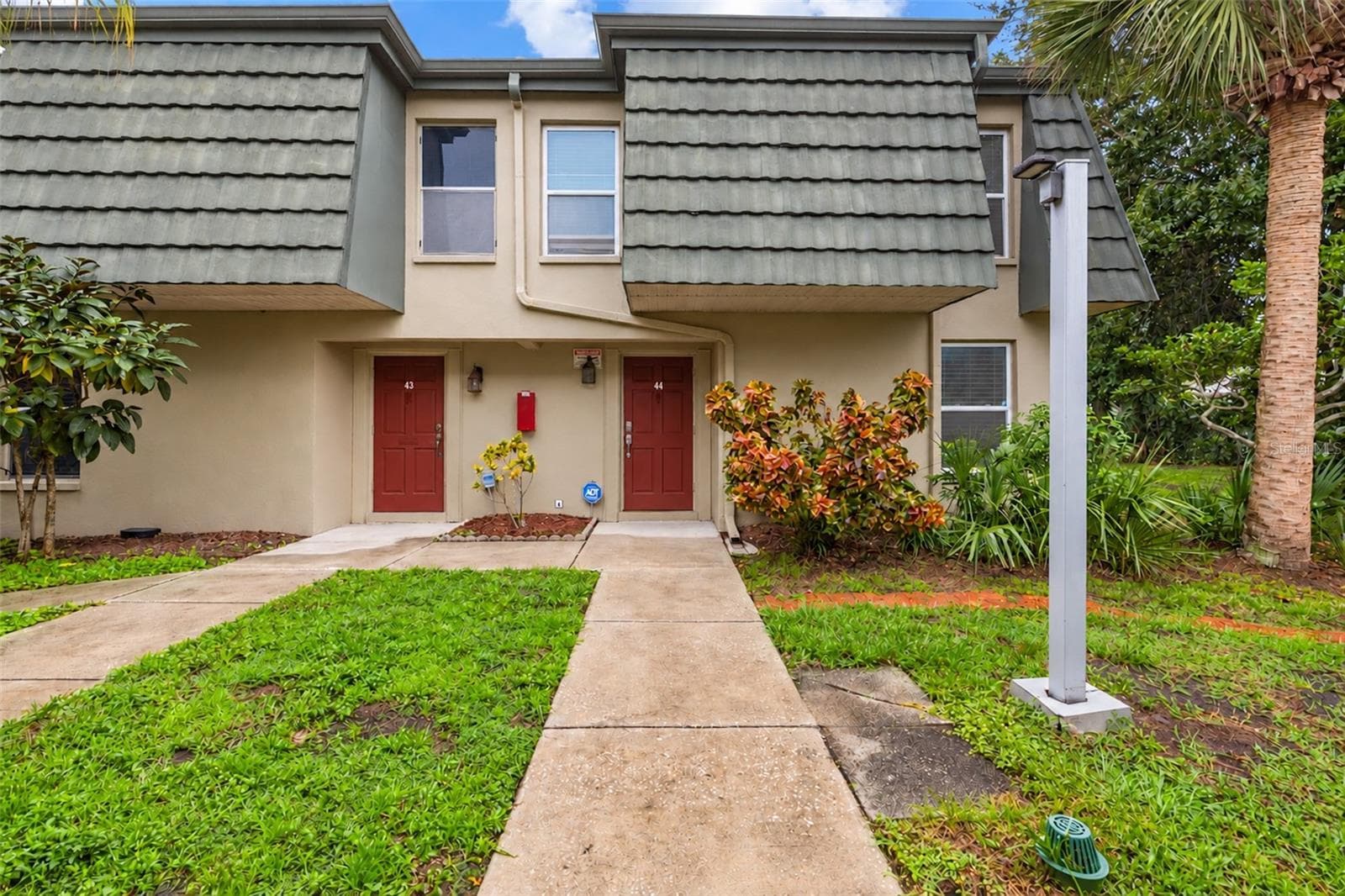 Townhouse at 1799 N HIGHLAND AVE #44, CLEARWATER, photo 2 of 38