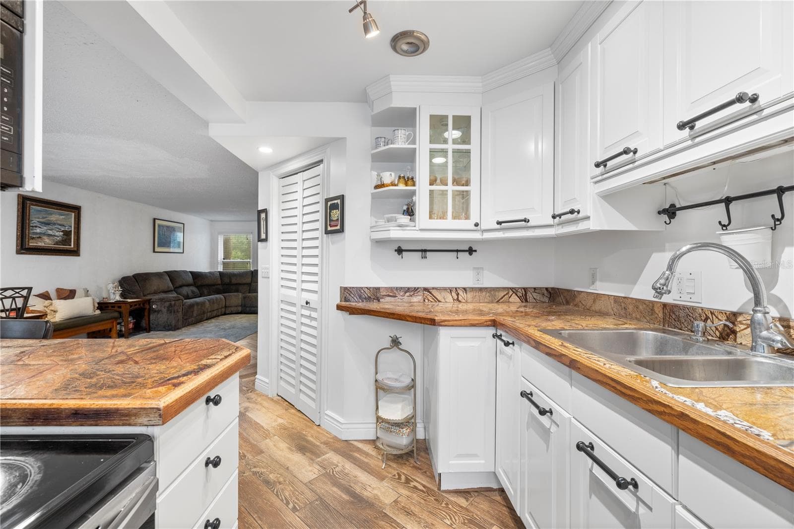 Townhouse at 1799 N HIGHLAND AVE #44, CLEARWATER, photo 19 of 38