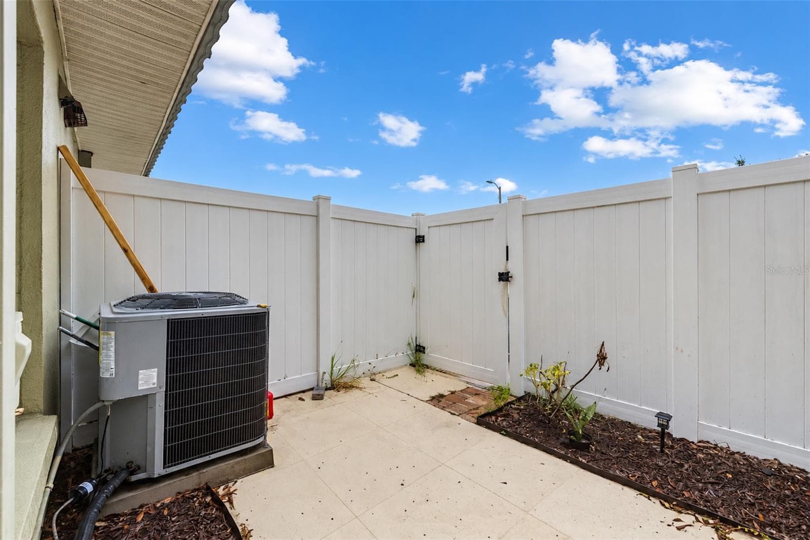 Townhouse at 1799 N HIGHLAND AVE #44, CLEARWATER, photo 31 of 38