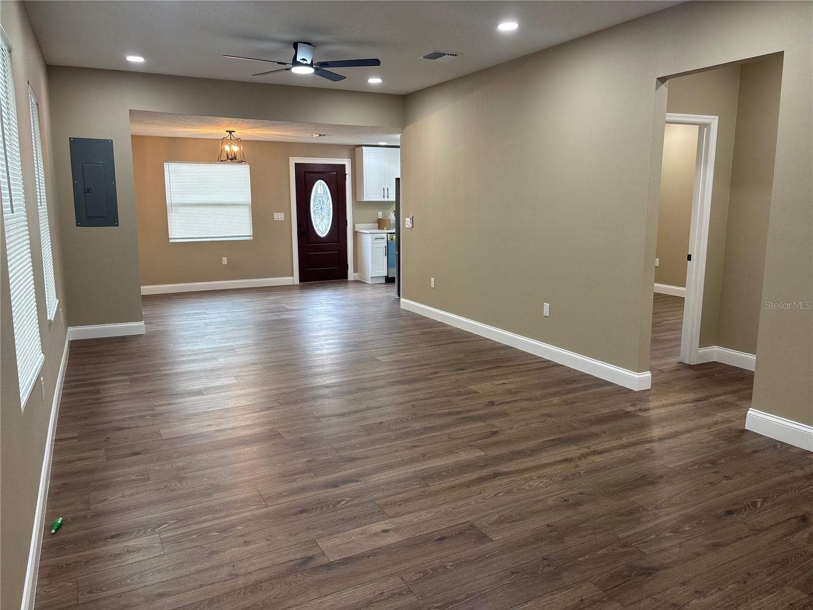 Single Family Residence at 518 ORANGE ST, AUBURNDALE, photo 7 of 24