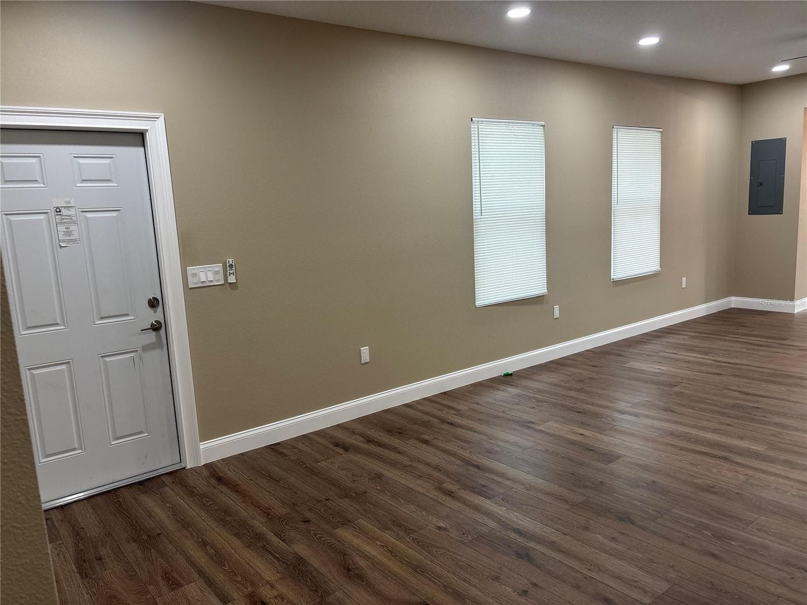 Single Family Residence at 518 ORANGE ST, AUBURNDALE, photo 9 of 24