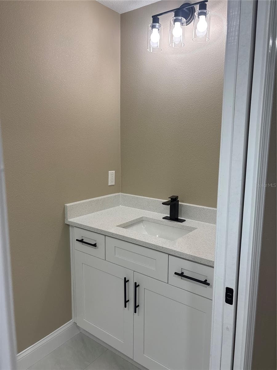 Single Family Residence at 518 ORANGE ST, AUBURNDALE, photo 16 of 24