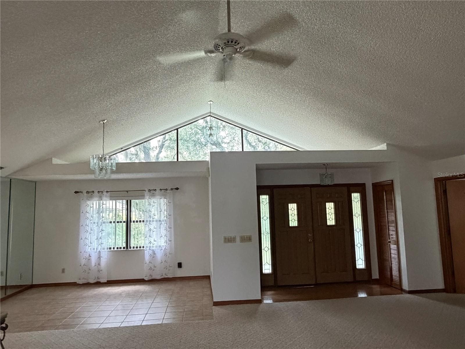 Single Family Residence at 1077 SE 170TH CT, SILVER SPRINGS, photo 8 of 34