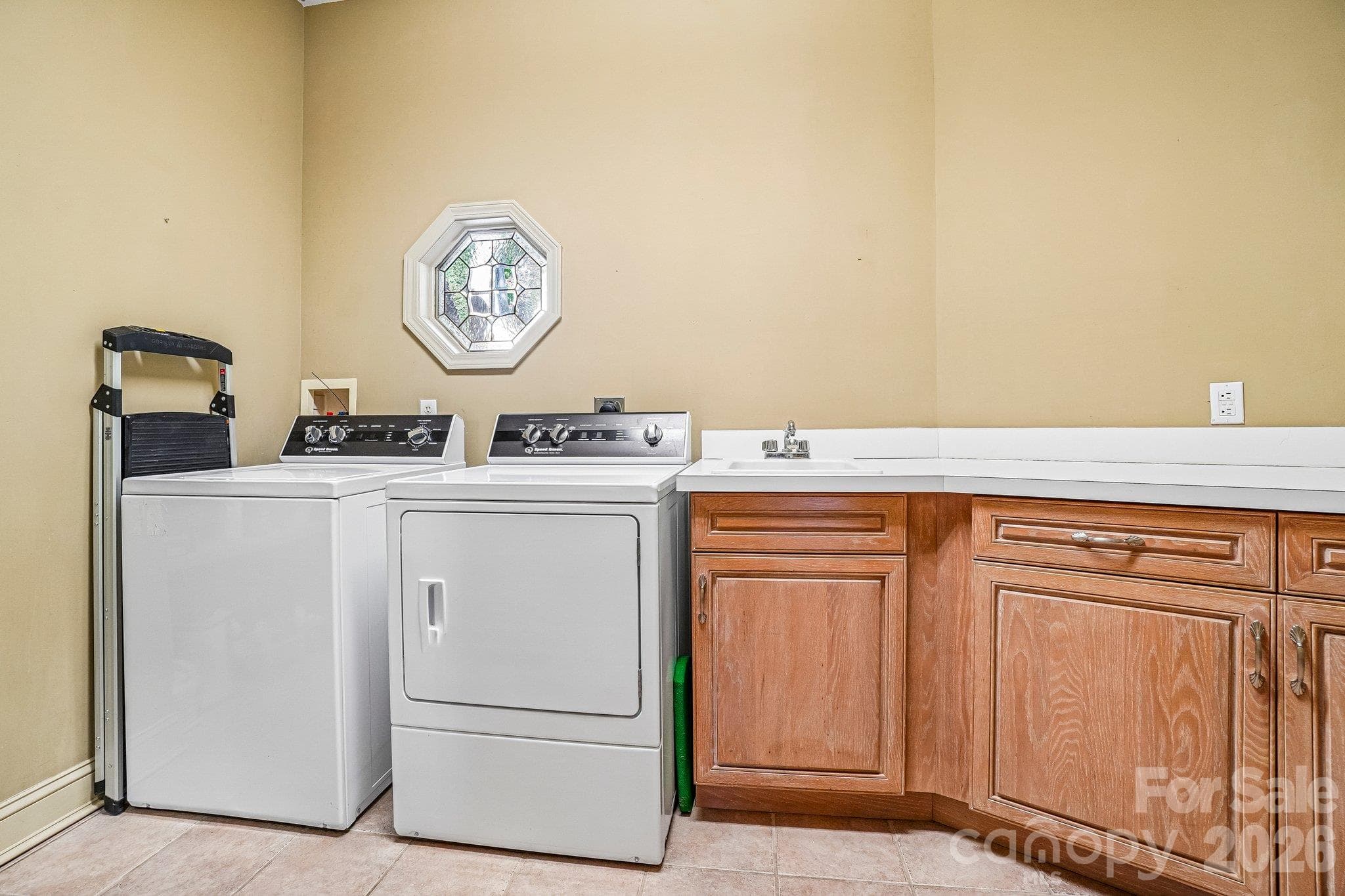 Single Family Residence at 239 Bearwallow Mountain Road, Hendersonville, photo 17 of 38