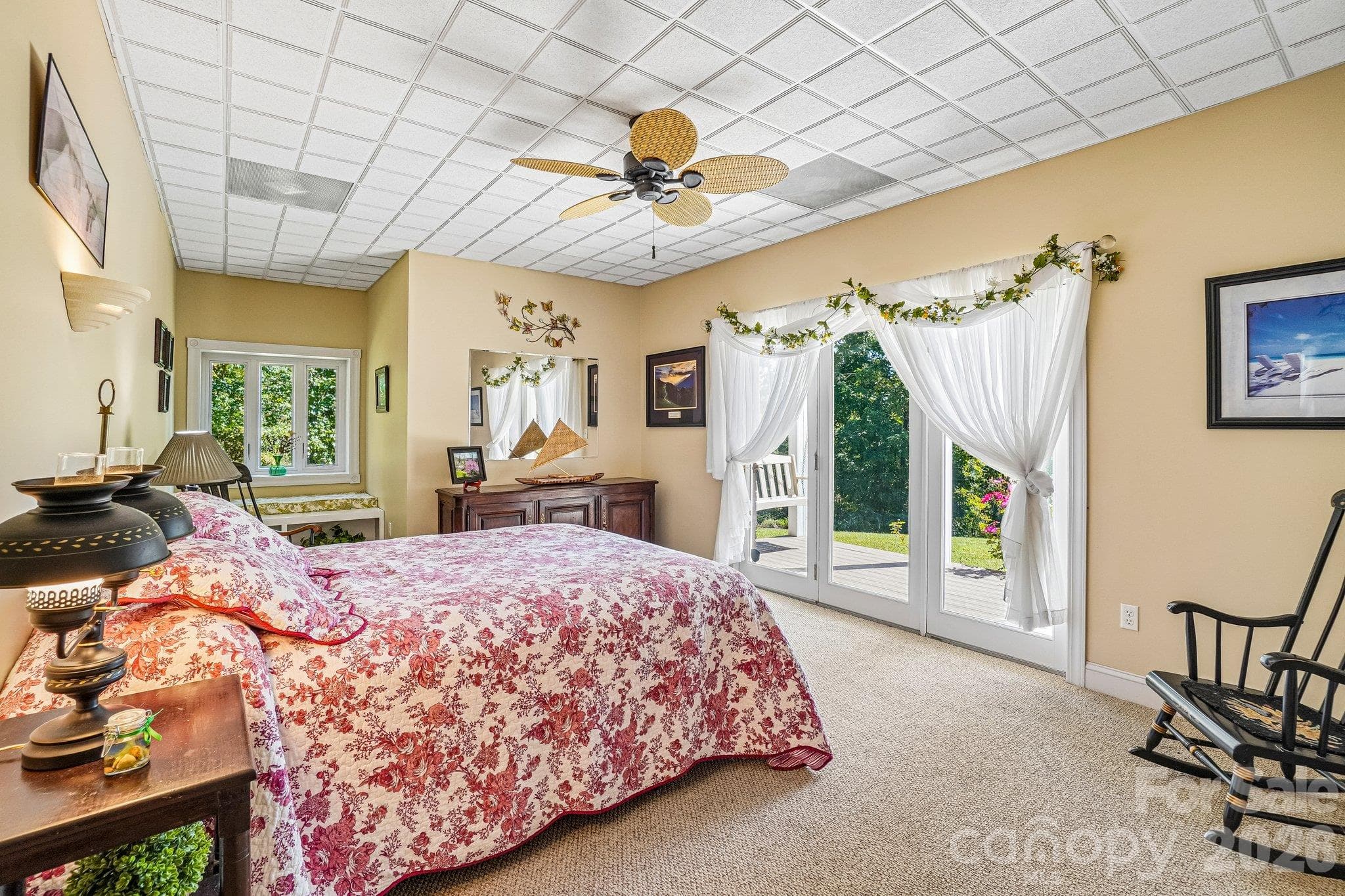 Single Family Residence at 239 Bearwallow Mountain Road, Hendersonville, photo 23 of 38