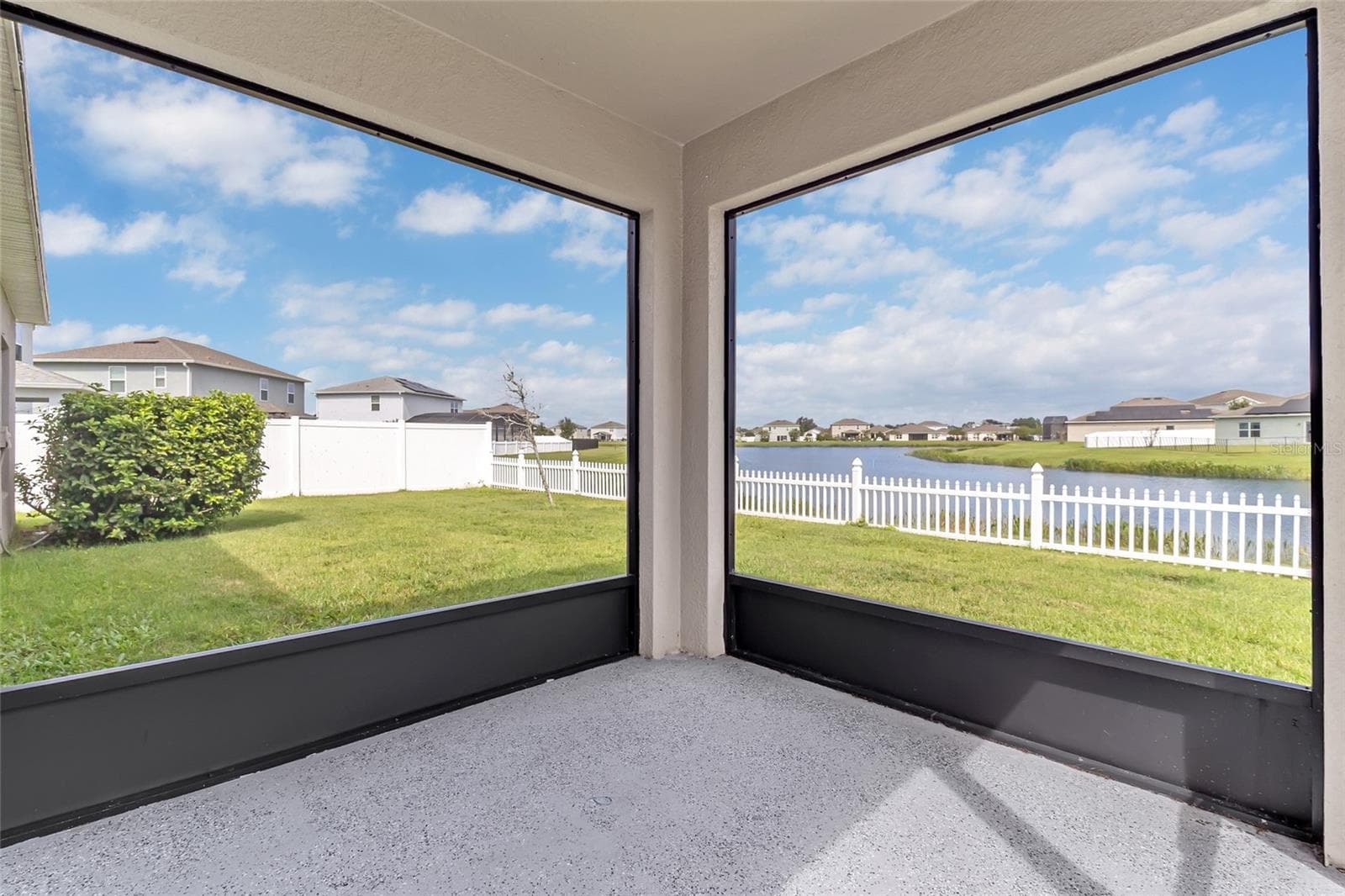 Single Family Residence at 418 QUARRY ROCK CIR, KISSIMMEE, photo 10 of 39