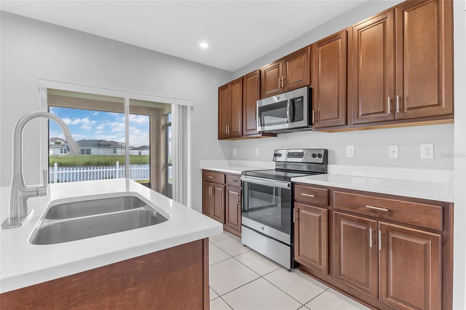 Single Family Residence at 418 QUARRY ROCK CIR, KISSIMMEE, photo 31 of 39