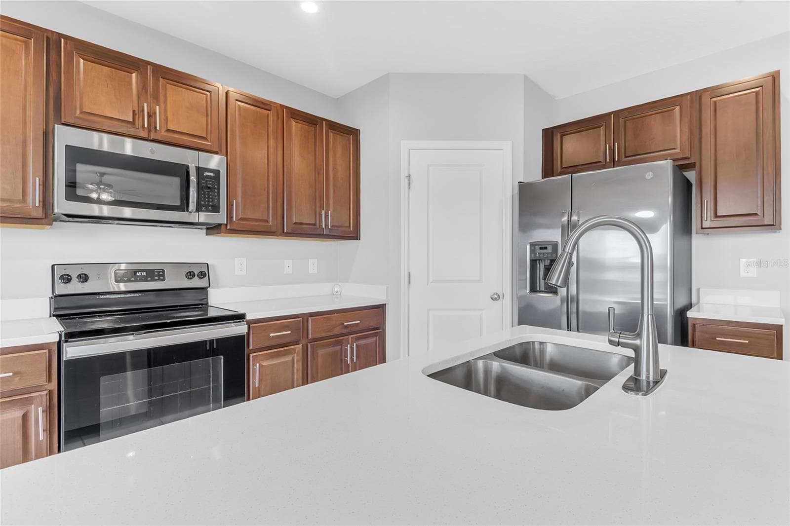 Single Family Residence at 418 QUARRY ROCK CIR, KISSIMMEE, photo 33 of 39