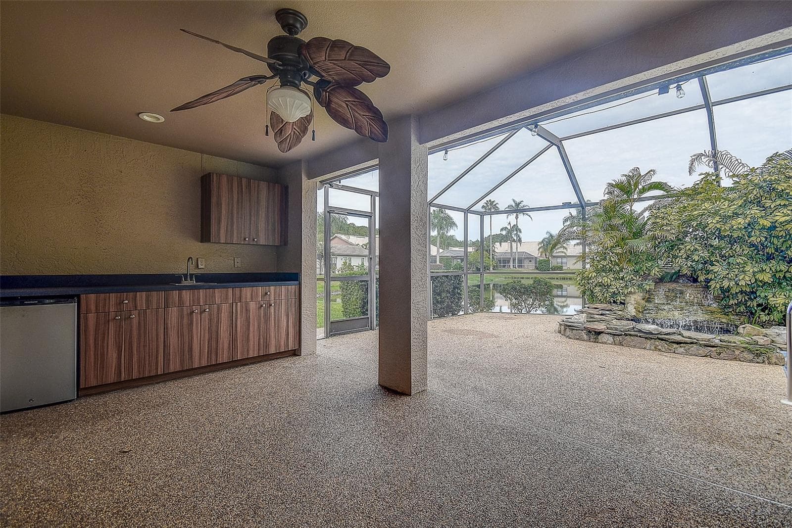 Covered Porch on a Pond - 3609 DARSTON ST, PALM HARBOR