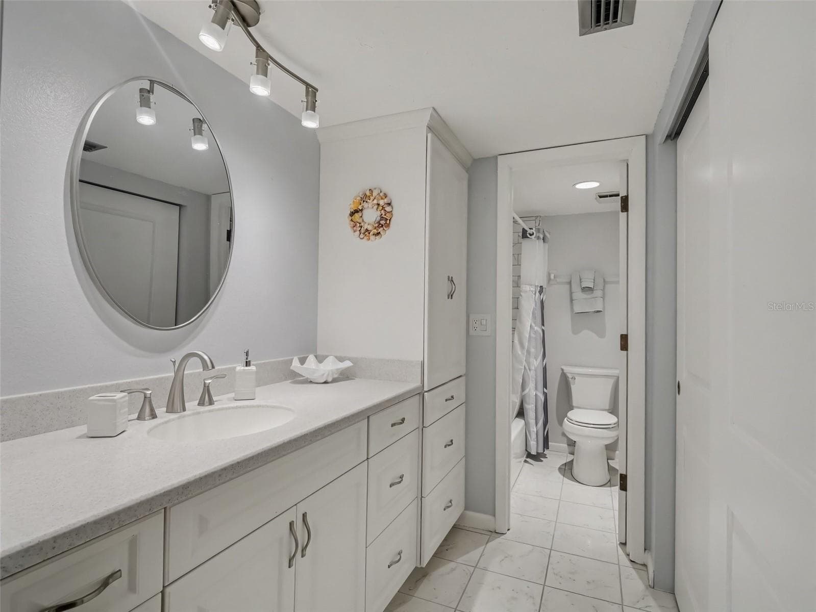 Condominium at 149 ENGLEWOOD ISLES PKWY ##612, ENGLEWOOD, photo 12 of 29